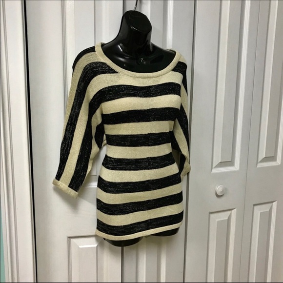 Romeo and Juliet striped sweater size medium - Picture 5 of 8